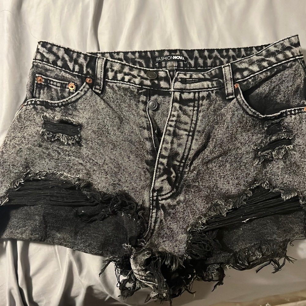 Fashion nova shorts